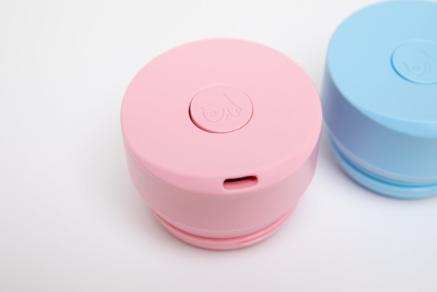 Coffee Tumbler with One Push Button
